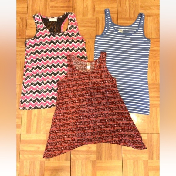 (3) No Boundaries Faded Glory Bobbie Brooks Tank Tops Size Small - Picture 1 of 8